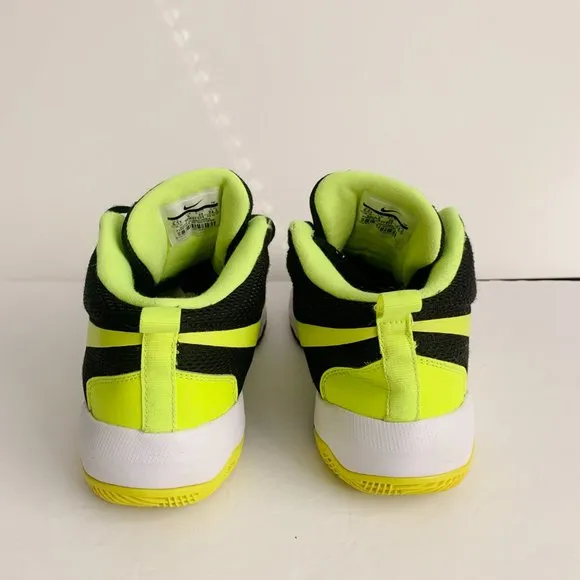 Nike Tean Hustle Mid Shoes