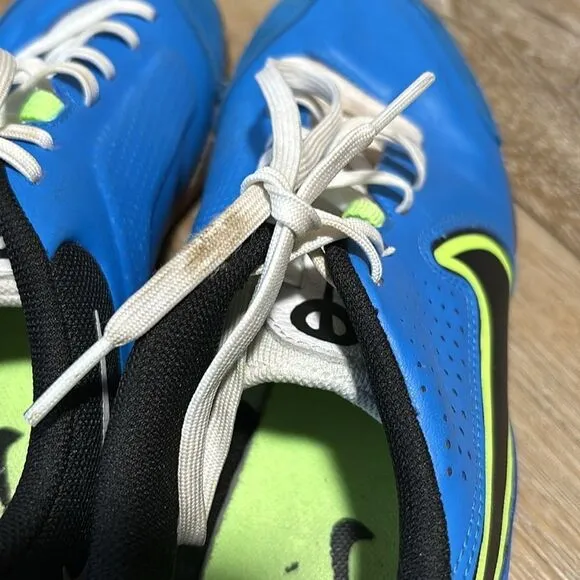 Nike Tiempo Indoor Soccer Shoes