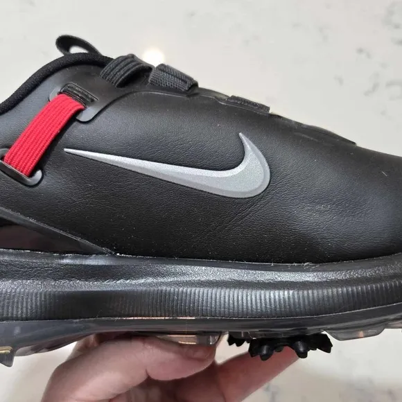 Nike Tiger Woods Golf Spiked Black Shoes New