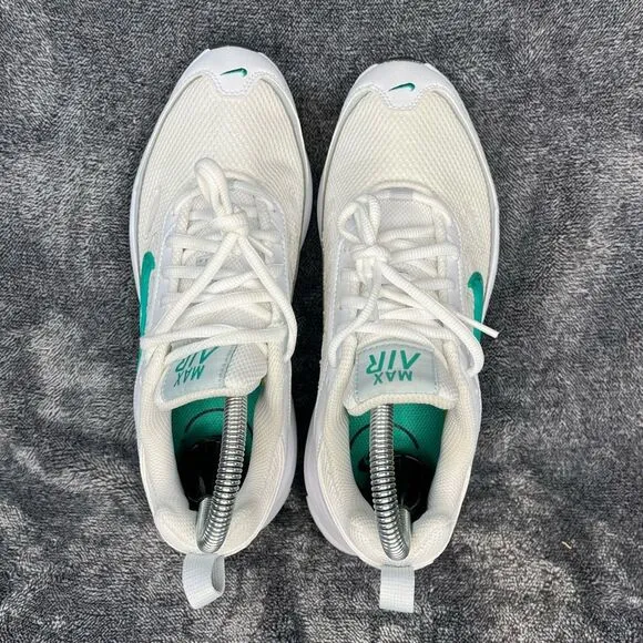Nike Womens Air Max AP Shoes Size 6.5 White Neptune Green