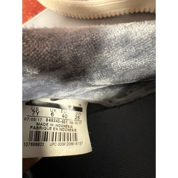 Nike Air Force One AF1 Dark Sky Blue Velvet Shoes Size 7Y