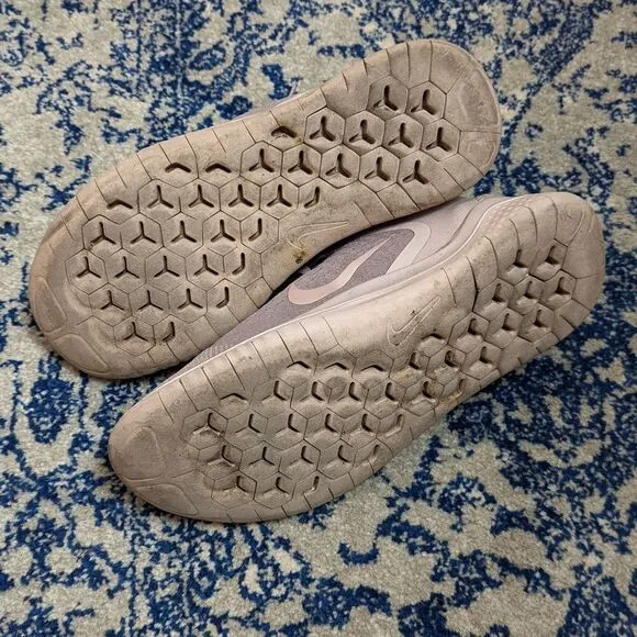 Nike Free lilac running shoes