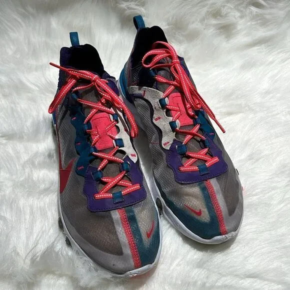 Nike React Element 87 Size 13.  B80