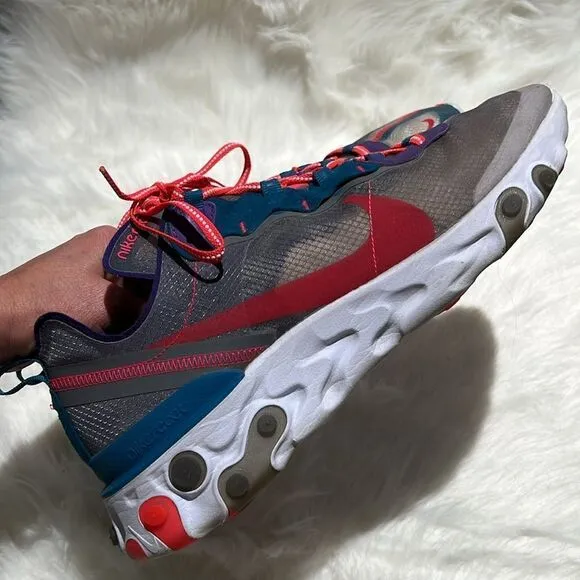 Nike React Element 87 Size 13.  B80