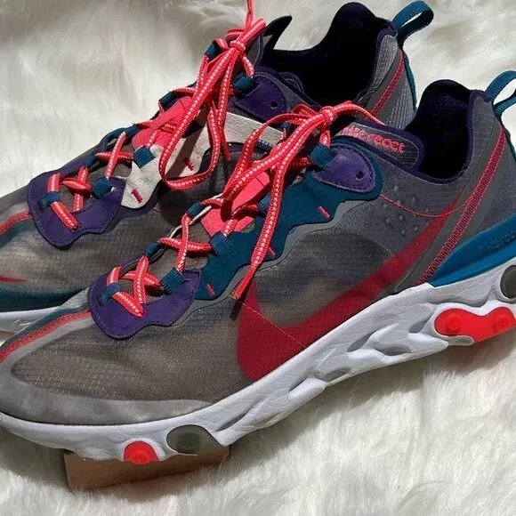 Nike React Element 87 Size 13.  B80
