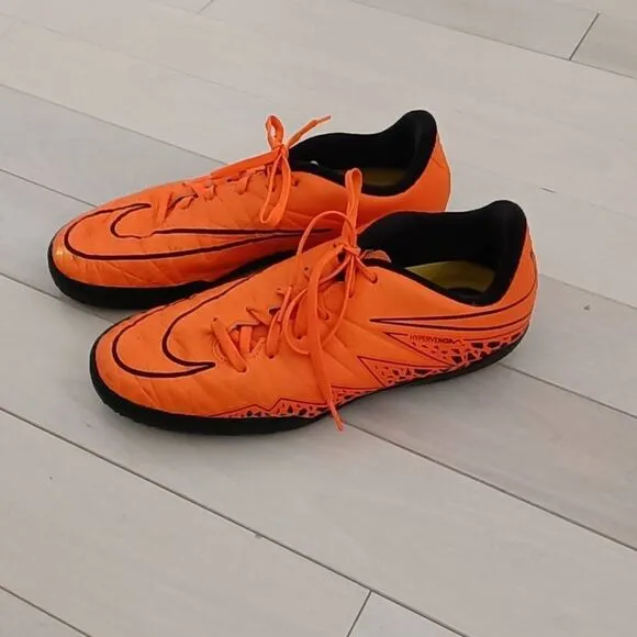 Nike Unisex Hypervenom Lace Up Indoor Soccer Sport Shoes Youth Orangee Size 6Y