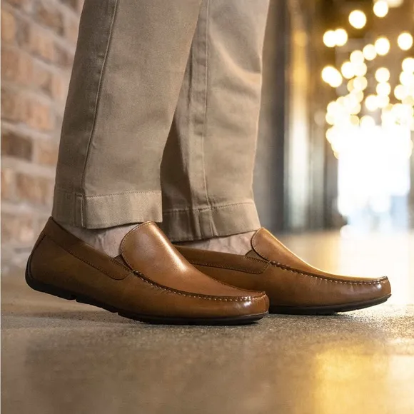 NWB Florsheim Men’s Leather ThrottleVenetian Loafer Size 10