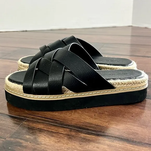 NWOB - French Connection Alexis Crisscross Sandals - Size 6