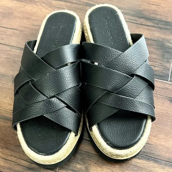 NWOB - French Connection Alexis Crisscross Sandals - Size 6