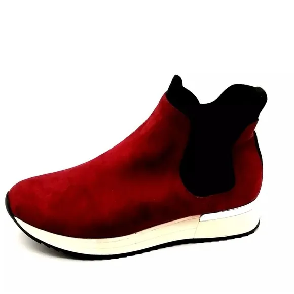 NWOB Kenneth Cole REACTION Women's Cameron Chelsea Jogger Sneaker Burgundy 9