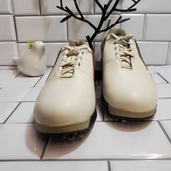 NWOT ADIDAS Fit Foam Traxion  Womens Golf Shoes