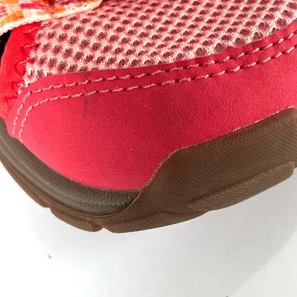 NWOT Chaco girls performance sneakers sandals