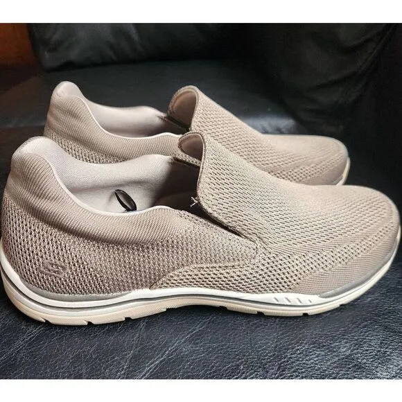 NWOT Men's Skechers Slip On Shoes Mens 13 Extra Wide Fit, Air Cooled Memory Foam