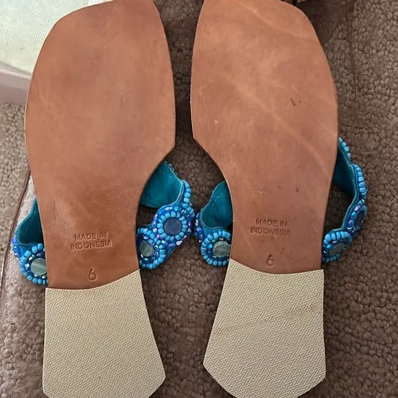 NWOT Mystique Beaded Sandals