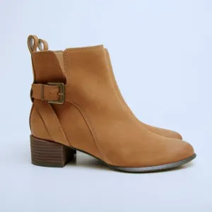 NWOT Vionic Sienna Buckle Leather Boots