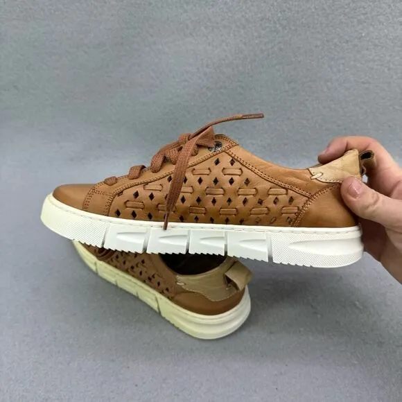 NWOT Carmela Leather Woven Sneakers