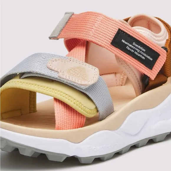 NWT Flower Mountain NAZCA 2 WOMANSuede &amp; technical fabric sandals Beige-Salmon