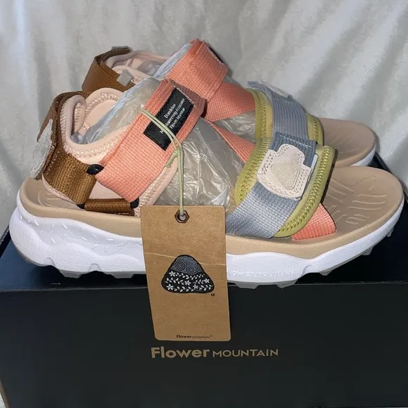 NWT Flower Mountain NAZCA 2 WOMANSuede &amp; technical fabric sandals Beige-Salmon