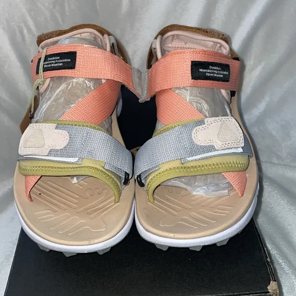 NWT Flower Mountain NAZCA 2 WOMANSuede &amp; technical fabric sandals Beige-Salmon