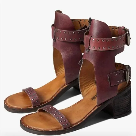 NWT Free People Happiness Sandals