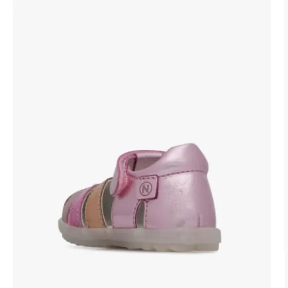 NWT NATURINO SEE Half-closed laminated leather sandals in Pink