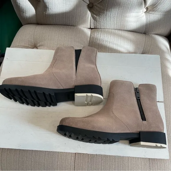 Nwt Sorel Emilie II Chelsea bootie Women 7.5/ 38.5 EU Waterproof Tan Suede Boots