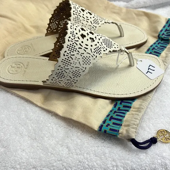 NWT TORY BURCH SIZE 9 SANDALS