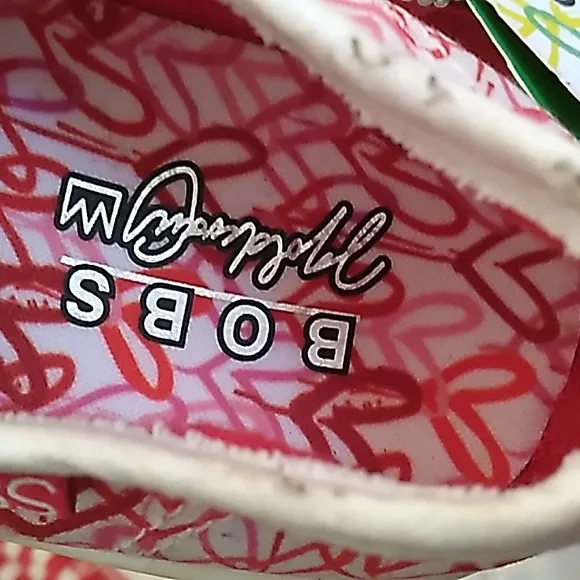 NWT Women's BOBS heart ♥  red and white, limited edition, Size 5 5