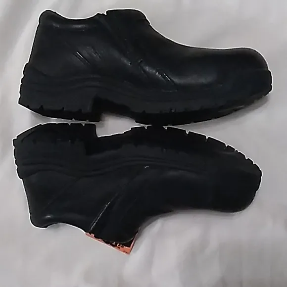 NWT women's Timberland Titan power fit safety toe shoes size 6