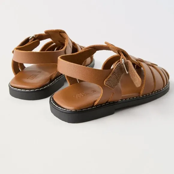 NWT Zara leather cage sandals kids size 7 (5.6 inches)