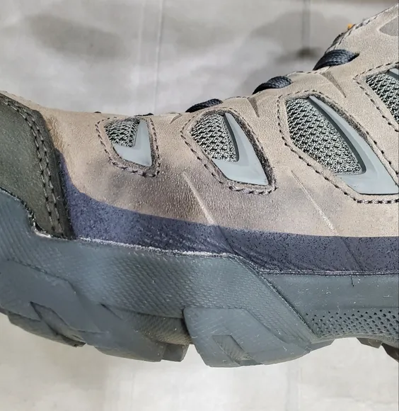 Oboz Sawtooth X Low Hiking Shoe men's 9.5 hazy gray oiled nubuck leather CORDURA