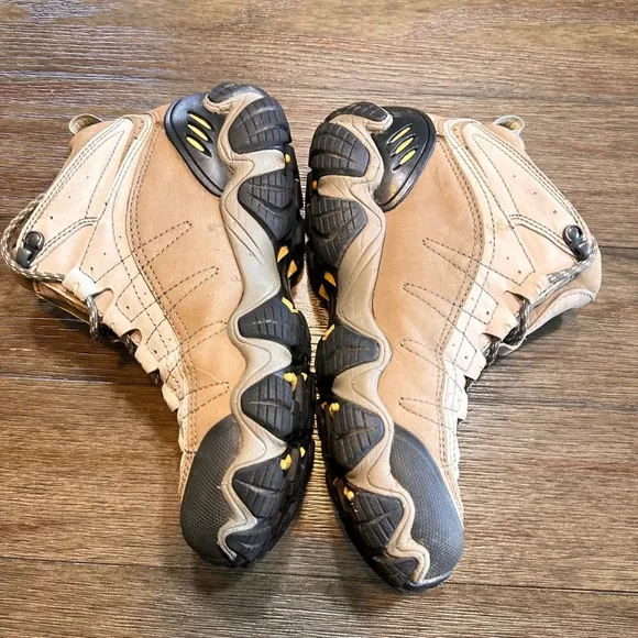 Oboz Yellowstone Waterproof Mid Hiking Boots Trail Shoes Bridger Tan Women 8.5