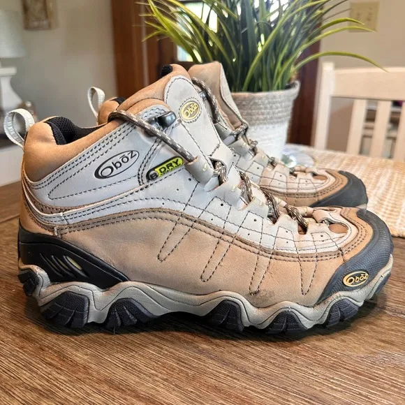 Oboz Yellowstone Waterproof Mid Hiking Boots Trail Shoes Bridger Tan Women 8.5