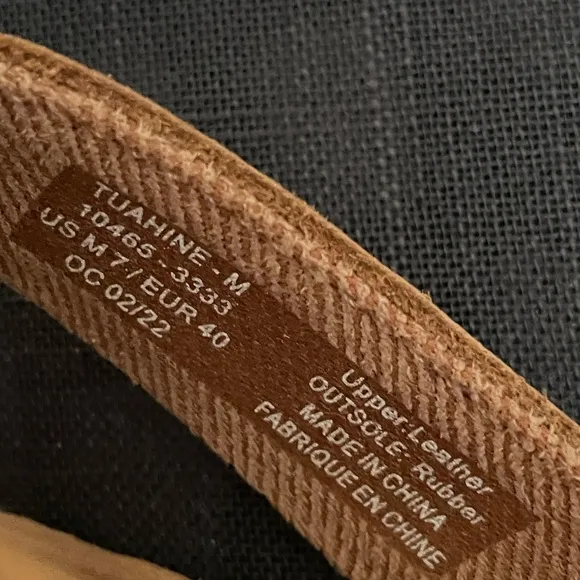 Olukai Sandals - set of 2