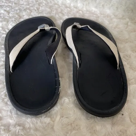 Olukai sandals