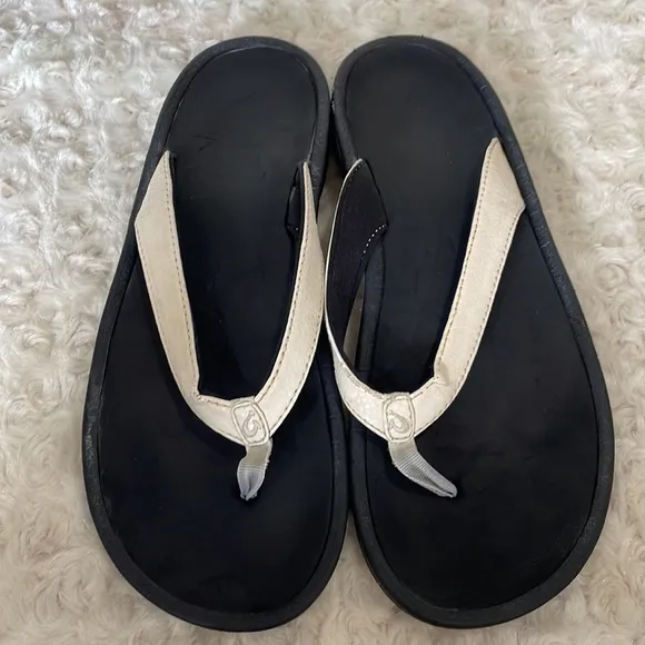 Olukai sandals