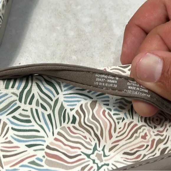 Olukai Womens‎ Ho'opio Hau Warm Taupe /Hau Sandals