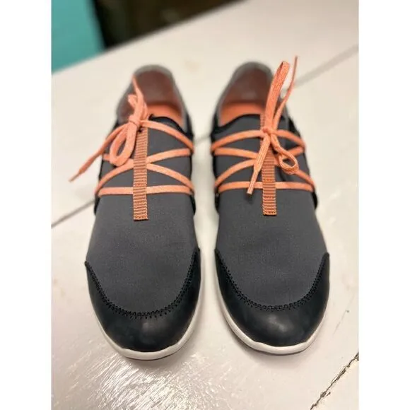 OluKai Women’s Miki Li’ Pavement/Black Quick-Drying Outdoor Shoes Size 11