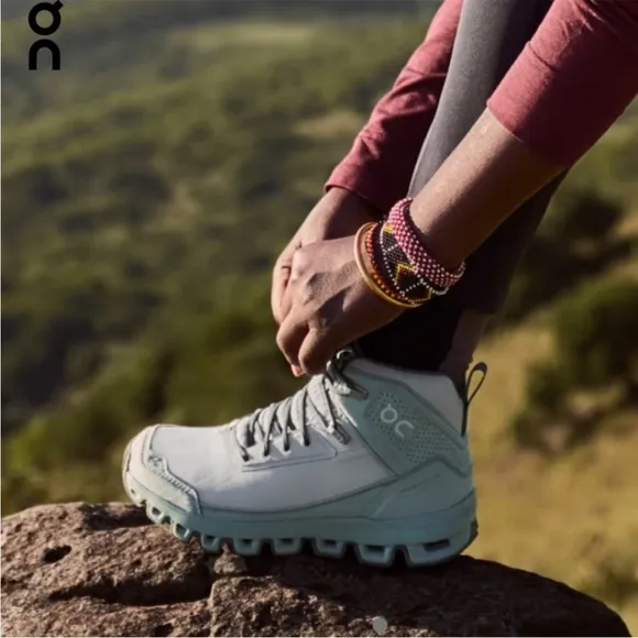 On Running Cloudridge Hiking Boots Shoes Glacier Sea grey blue women’s 7 outdoor