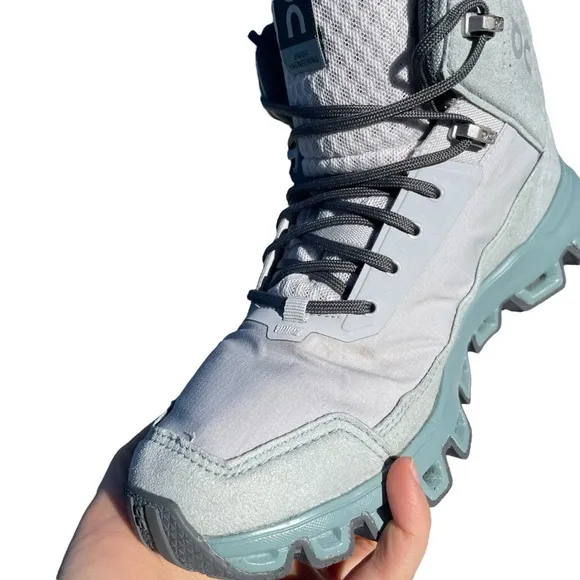 On Running Cloudridge Hiking Boots Shoes Glacier Sea grey blue women’s 7 outdoor