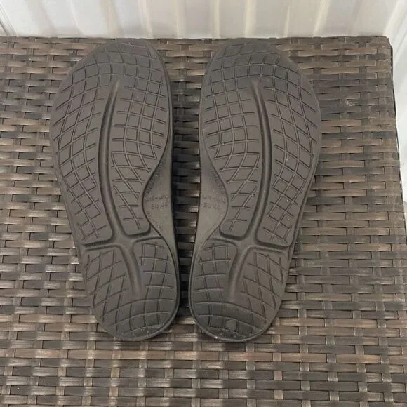 Oofos Sandals Mens size 11