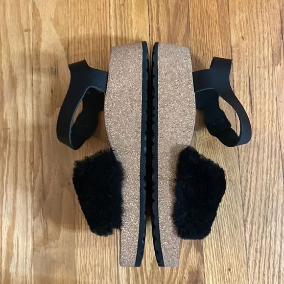 Papillio sz 40 sandals shearling detail buckle closure like new never worn NWOT
