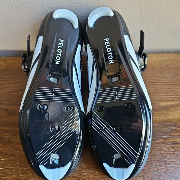 Peloton Cycling Shoes EUR 41 Womens Size 10 Black w/ Cleats Bicycle Indoor