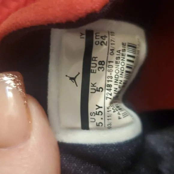 Red Jordan's (big boy)sz. 5.5