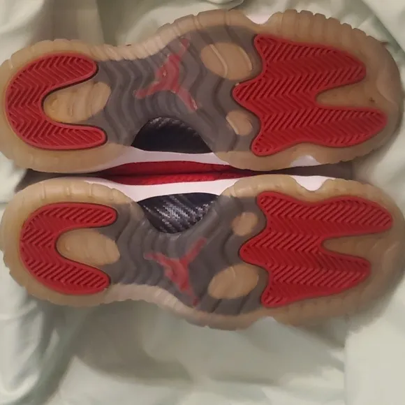 Red Jordan's (big boy)sz. 5.5