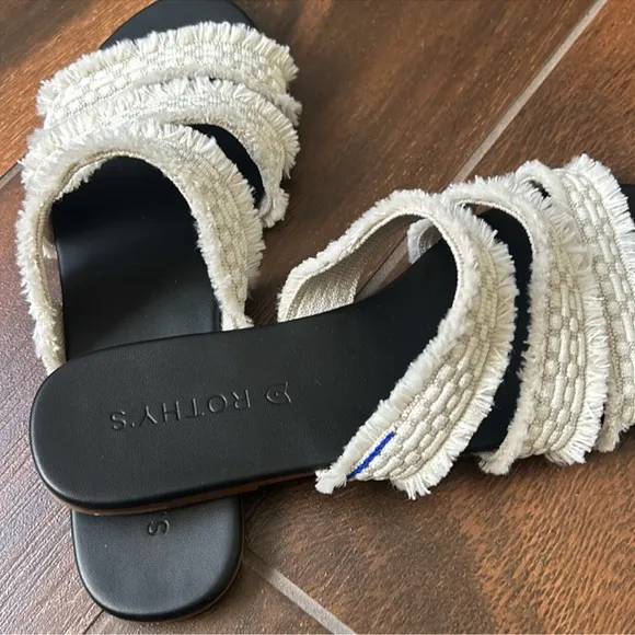 Rothy’s Triple Band Sandal in Seashell 7.5