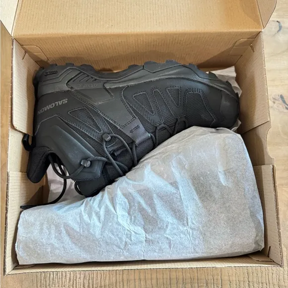 Salomon Black Athletic Shoes with Rugged Traction