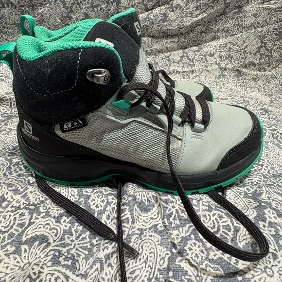 Salomon Kids' Green and Black Hiking Shoes 1