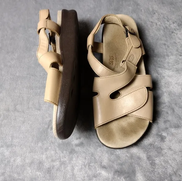SAS Women's Huggy Adjustable Sandals Tan 9.5 M