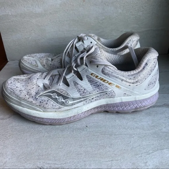 Saucony guide ISO women’s running shoes 8 purple gray